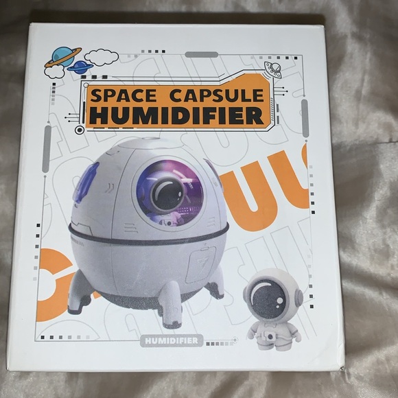 NEW Humidifier - spaceship and spaceman design - Picture 12 of 15